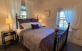 Stirling Cottage